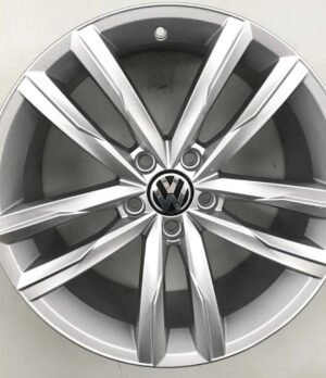 Miniatura Roda Passat 2019 100mm