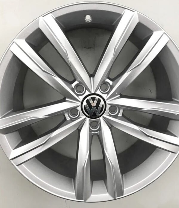 Miniatura Roda Passat 2019 100mm