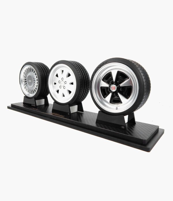Miniatura Rodas Opala Kit  Três Peças Minitorque Com Pneu 10cm e Expositor Acrílico