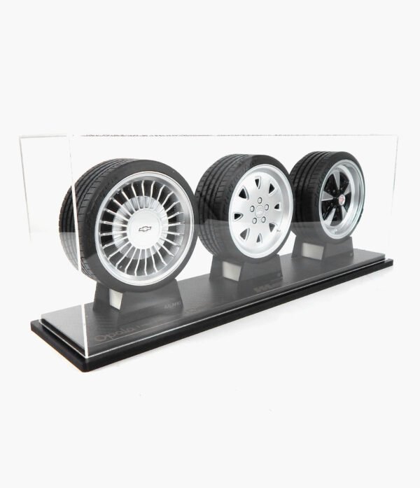 Miniatura Rodas Opala Kit  Três Peças Minitorque Com Pneu 10cm e Expositor Acrílico