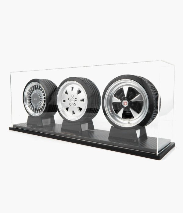 Miniatura Rodas Opala Kit  Três Peças Minitorque Com Pneu 10cm e Expositor Acrílico