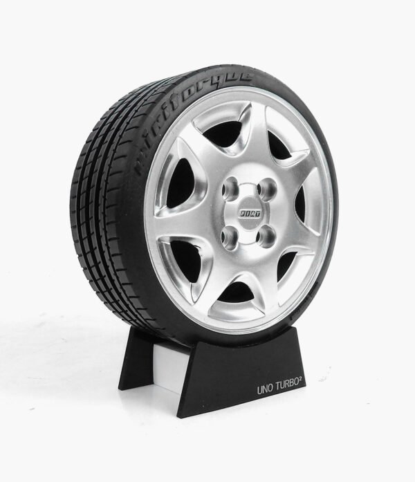 UNO TURBO 02 02 Miniatura Roda Uno Turbo² Minitorque Com Pneu 10cm