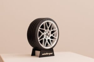 Miniatura Roda BRW 2080 Targa Minitorque Com Pneu 10cm