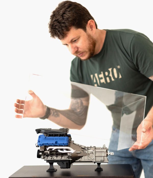 BOSS 150 C CAMBIO 05 Motor Boss 302 Mustang Escala 1:5 Com Transmissão e Expositor em Acrílico