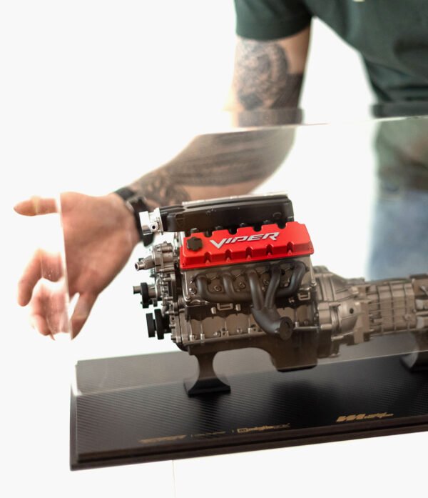 VIPER 150 C TRANSMISSÃO 03 Miniatura Motor Viper SRT-10 Com Transmissão Escala 1:5