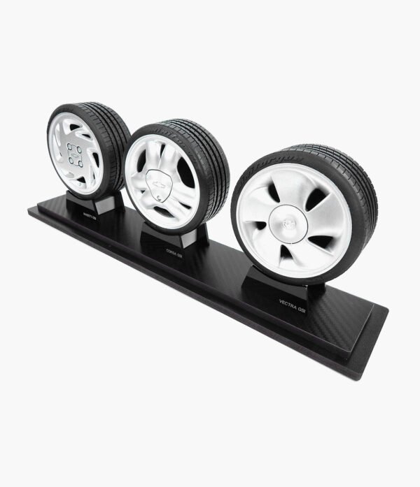 KIT RODAS GSI 03 Miniatura Rodas Série GSI Kit Com Três Peças Minitorque Com Pneu 10cm e Expositor Acrílico