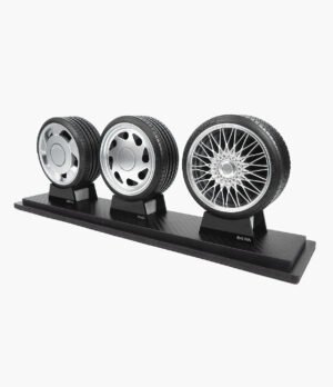 ESPECIAL VW 05 Miniatura Rodas Especiais Época Com Três Peças Minitorque Com Pneu 10cm e Expositor Acrílico