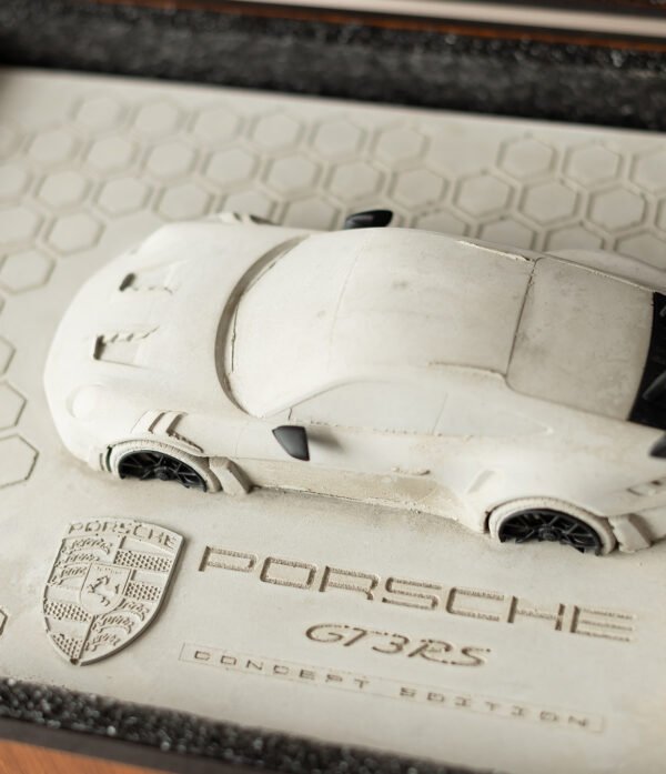 Escultura Porsche GT3 RS Concept Edition Natural Com Maleta Exclusiva