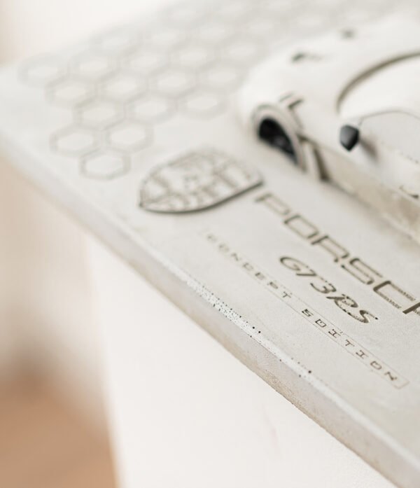 Escultura Porsche GT3 RS Concept Edition Natural Com Maleta Exclusiva