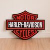 QUADRO HARLEY 80CM 05 Quadro Decorativo Tripla Camada Logo Harley Davidson 80x60 Alto Padrão Premium Motociclismo