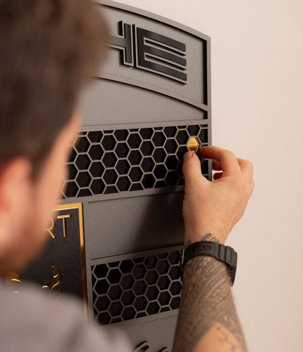 Quadro Decorativo Turbonite Gray Limitado Tripla Camada Logo Porsche 80x62cm Alto Padrão Premium Automotivo